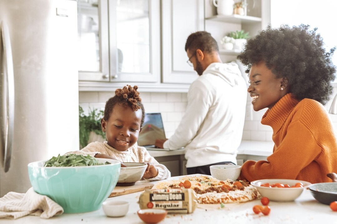healthy family lunch
